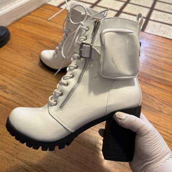 Shoes - White 3.5" Boots with Pouch